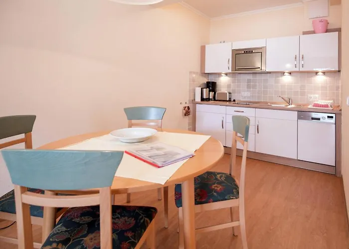 Strandvillen Binz - Ferienwohnung Mit 2 Schlafzimmern Und Balkon Ah-629