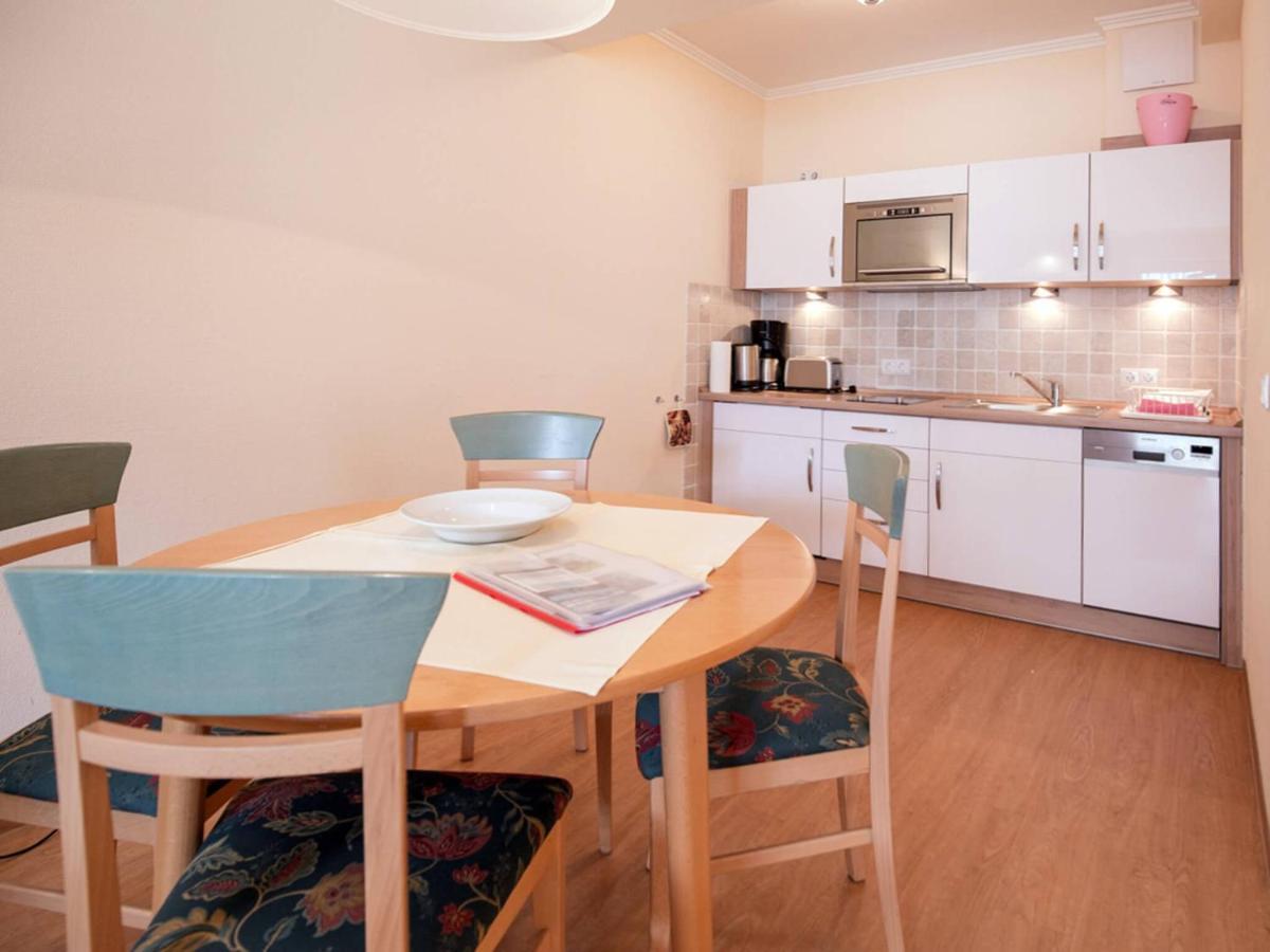 Strandvillen - Mit 2 Schlafzimmern Und Balkon Ah-629 * Binz